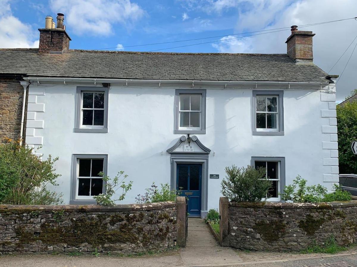 Stunning 4-Bed Grade II House In The Lake District Wigton Экстерьер фото