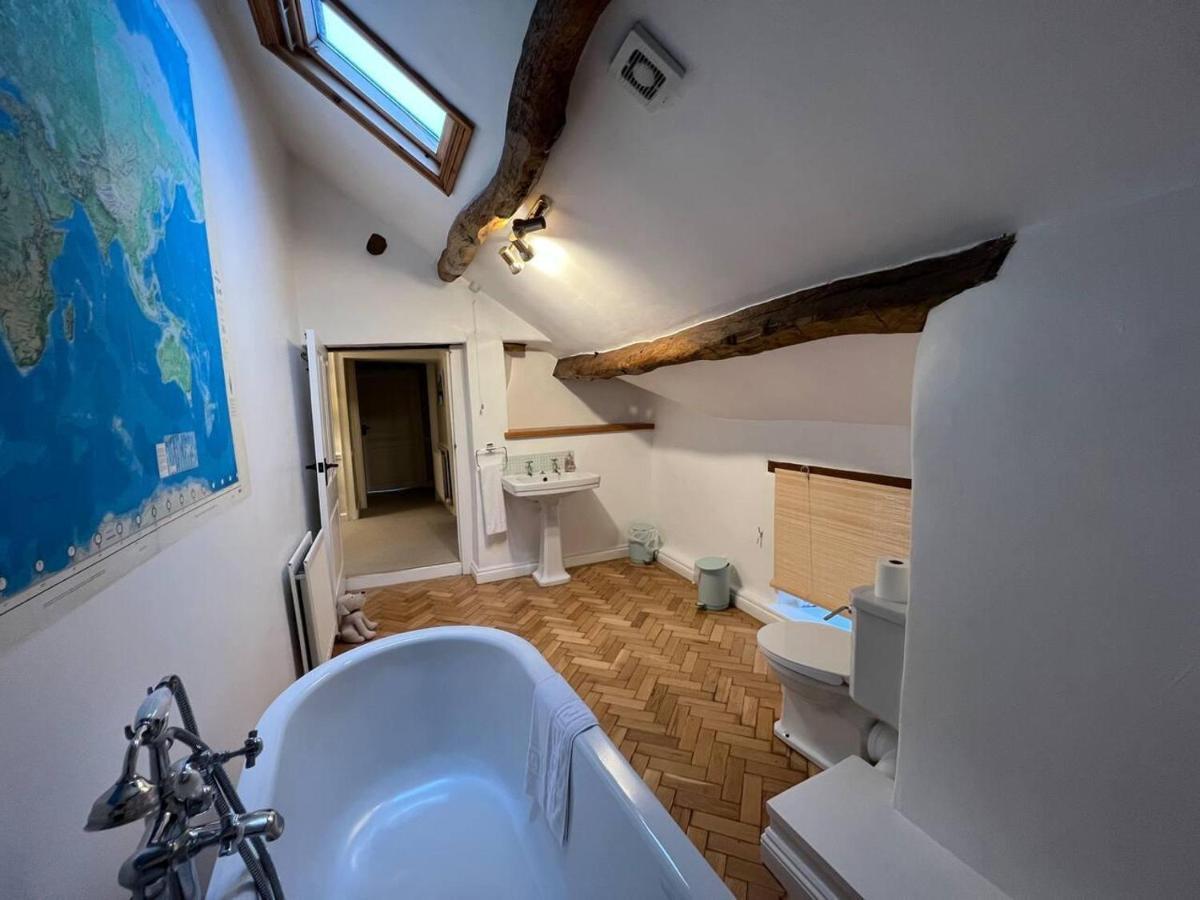 Stunning 4-Bed Grade II House In The Lake District Wigton Экстерьер фото